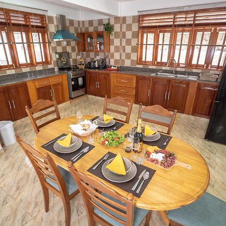 La Belle Residence Self Catering Accommodation Beau Vallon  Luaran gambar